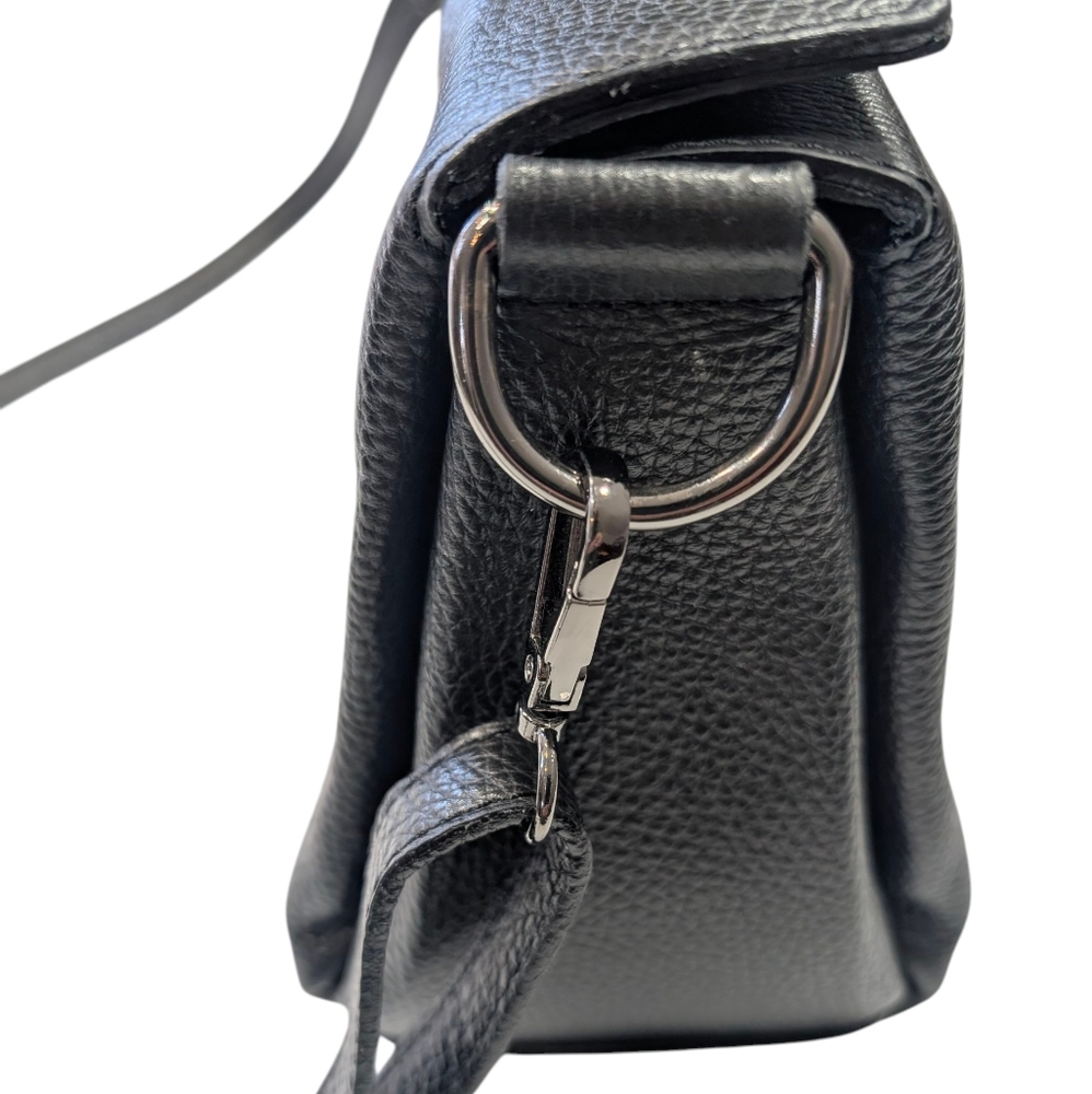 Viola Castellani Italian grain leather crossbody bag W 3 Inside pockets. 11X7x5 - Picture 5 of 16